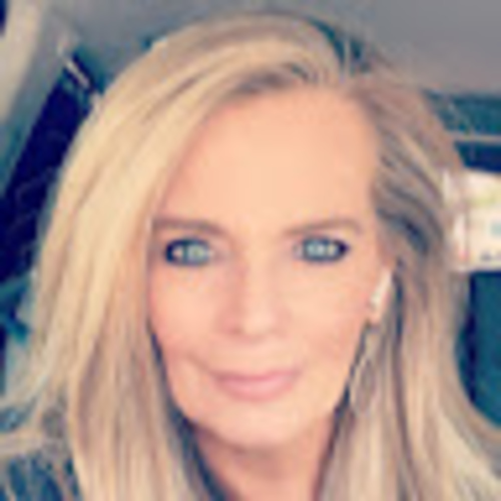 Meet your Posher, Donnamarie